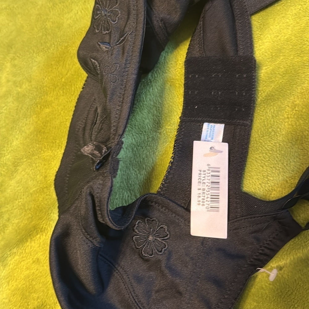 Women's Intimates Set - Black, Red, Baby Blue Sz 38B - Picture 6 of 7